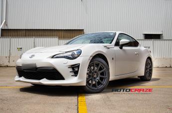 TOYOTA-86-CARBINE-BLACK-SUEDE